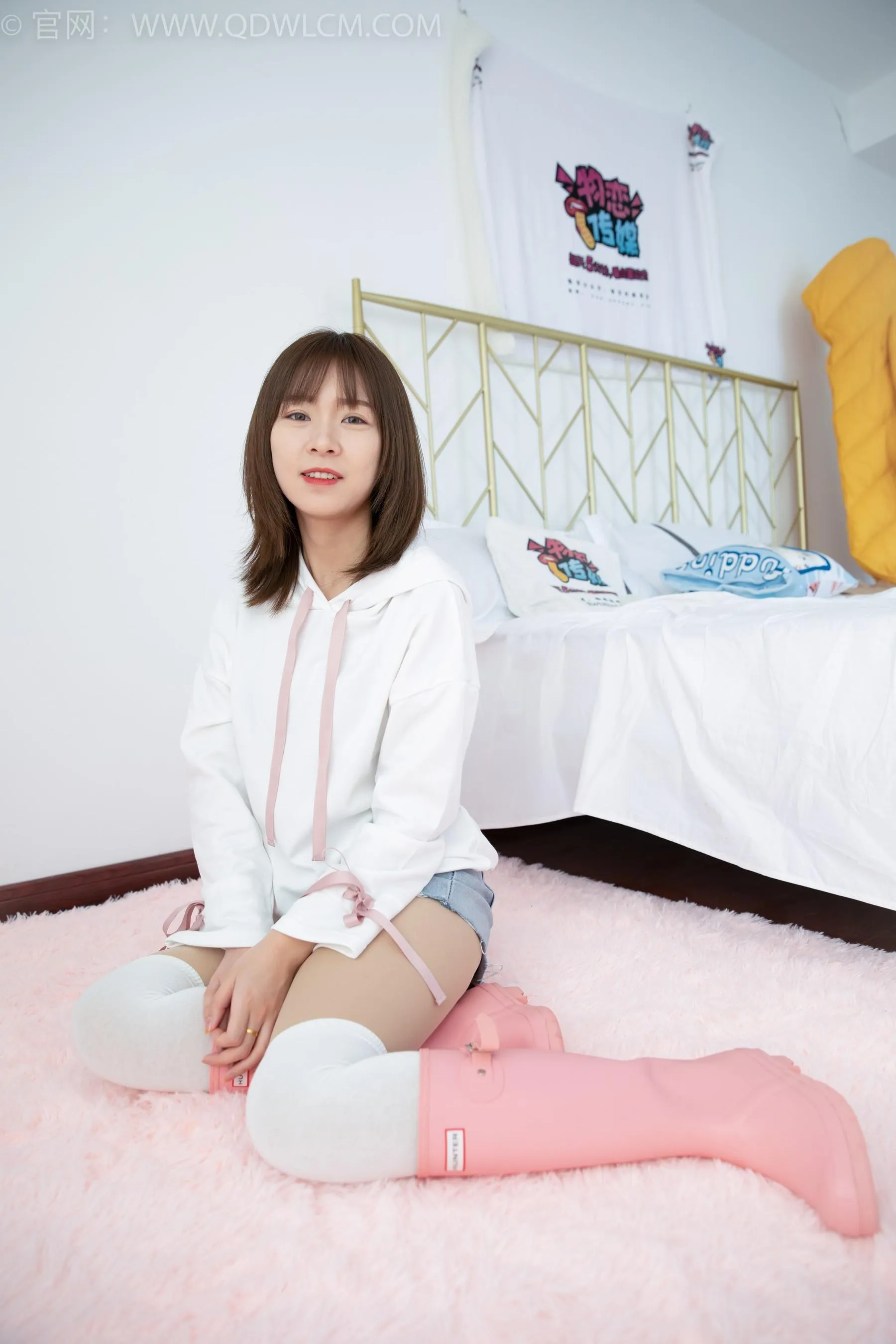 物恋传媒 NO.1509 婷婷-黑色的花 [162P]插图2